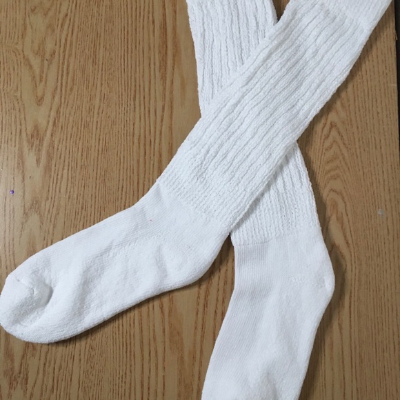 New Hooters Girl Uniform Tank Shorts Socks Hose & Pouch From Clearwater Small - Picture 13 of 16